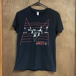 Maroon 5 Tour Concert Short Sleeve Shirt Small